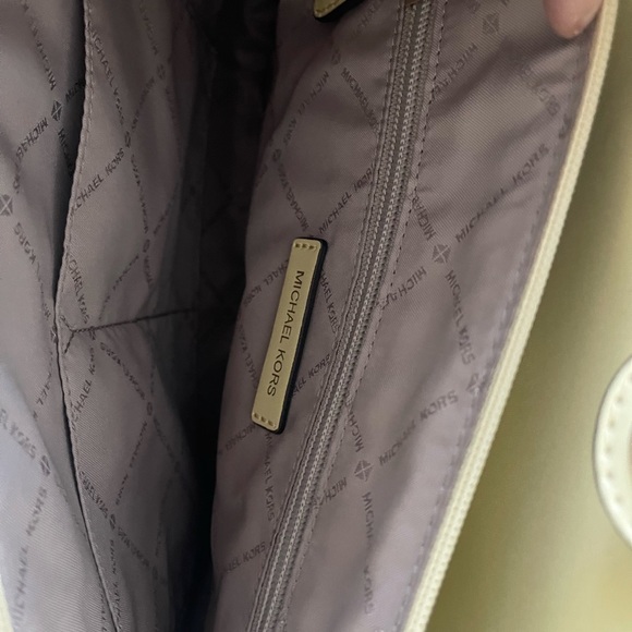 Michael Kors bag - Picture 4 of 8